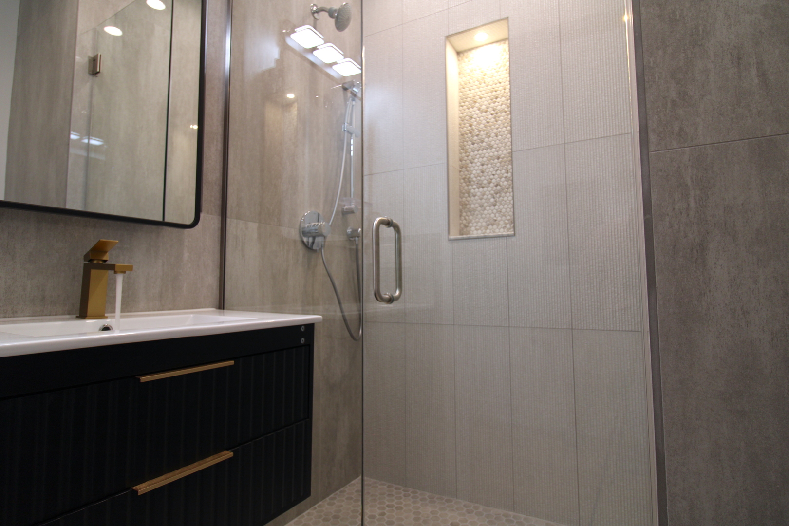 933 North Ashland Avenue, Unit 2F Chicago, IL 60622 - Photo 35 of 45