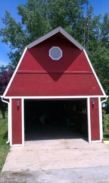 4600 Vincent Road North Street, MI 48049 - Photo 11 of 15 NICE BARN