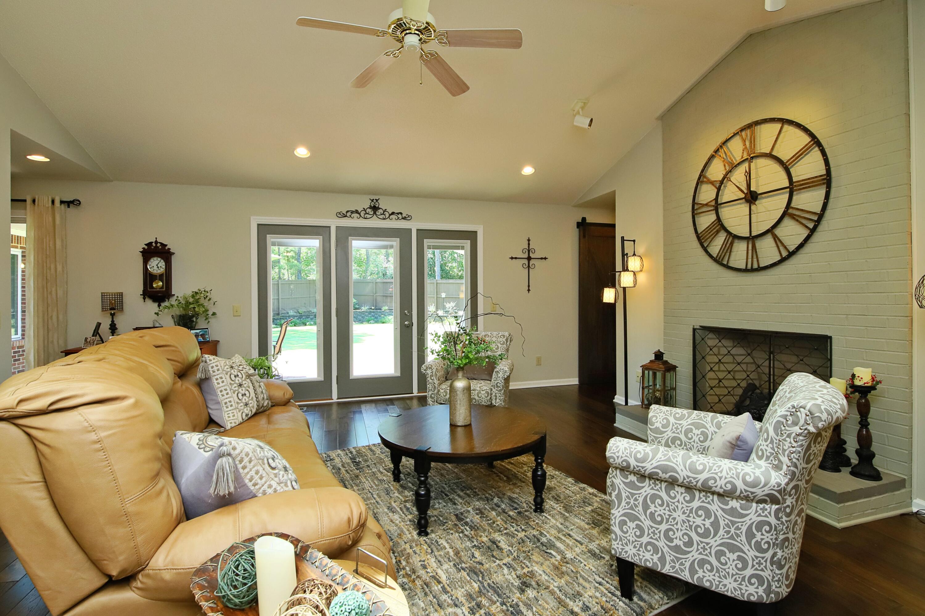 405 Old Mill Road Savannah, GA 31419 - Photo 12 of 45 13Living