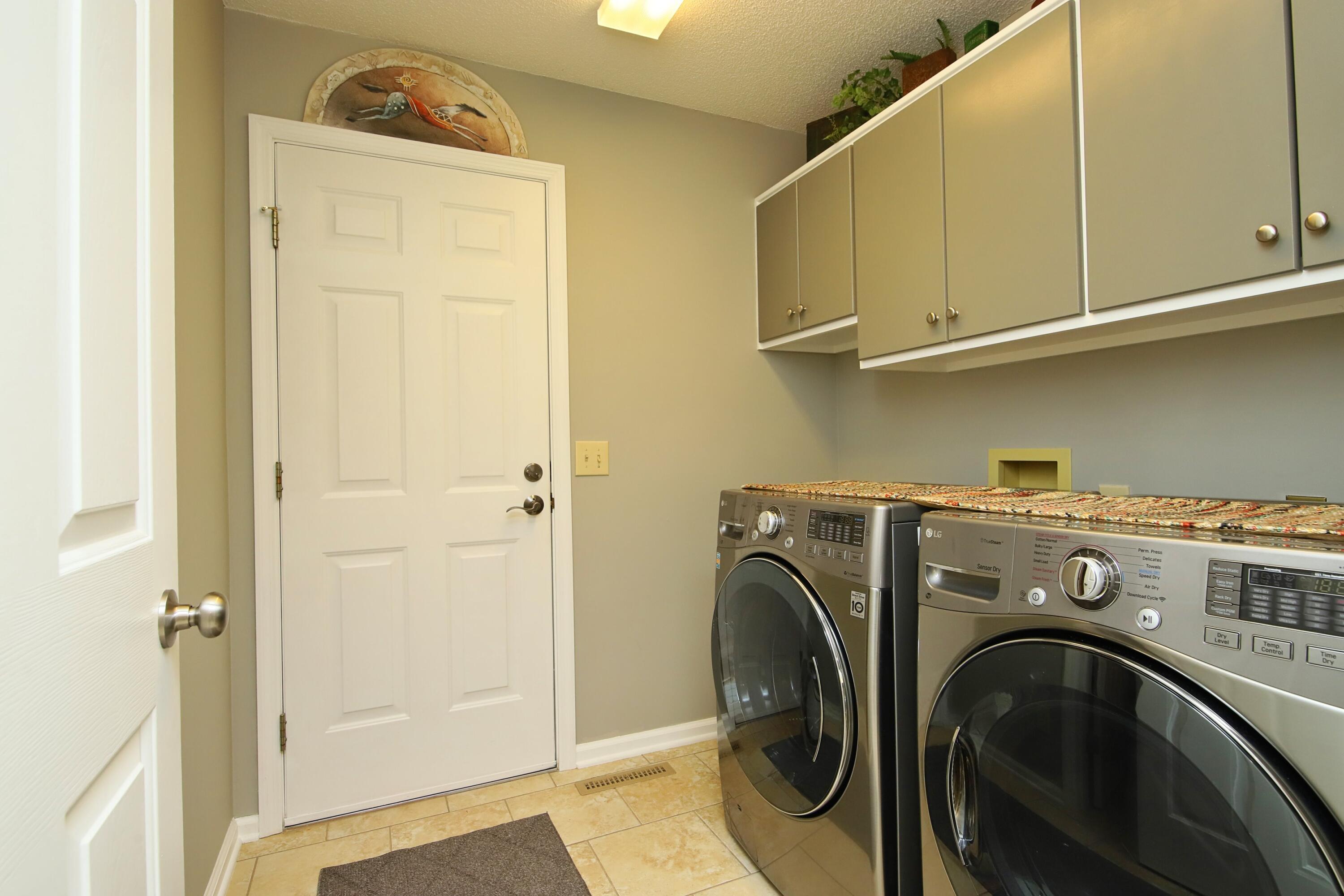405 Old Mill Road Savannah, GA 31419 - Photo 35 of 45 36LaundryRoom