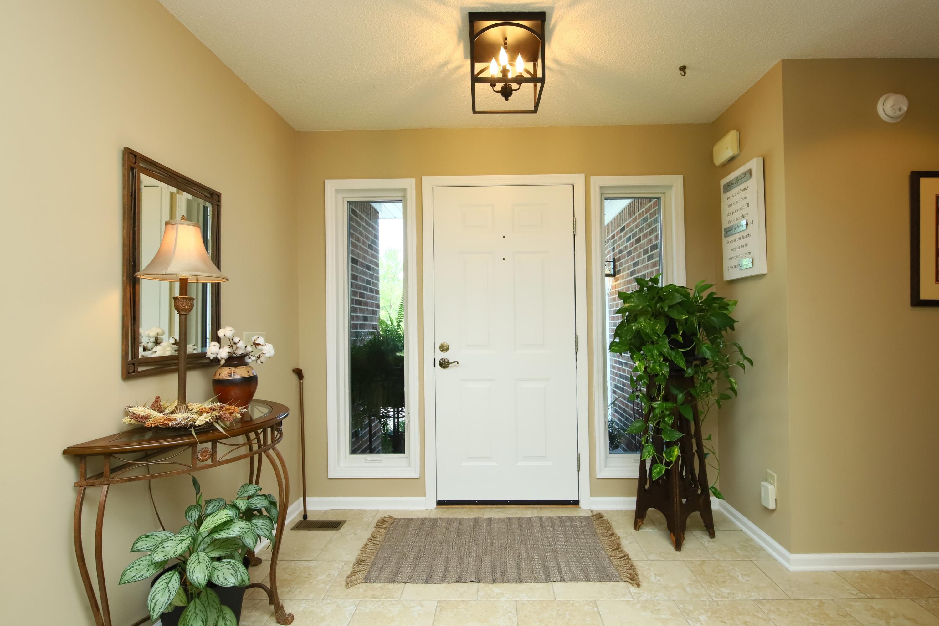 405 Old Mill Road Savannah, GA 31419 - Photo 8 of 45 8FoyerDoorClosed