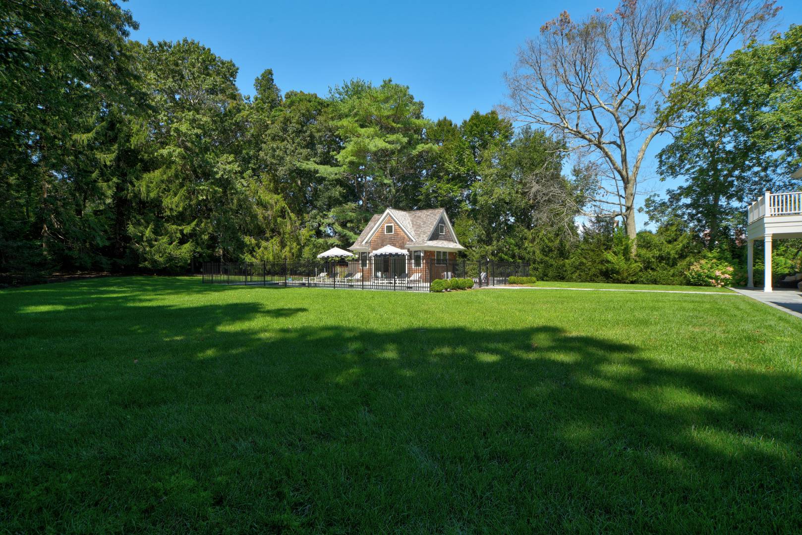 240 Blank Lane Water Mill, NY 11976 - Photo 8 of 48