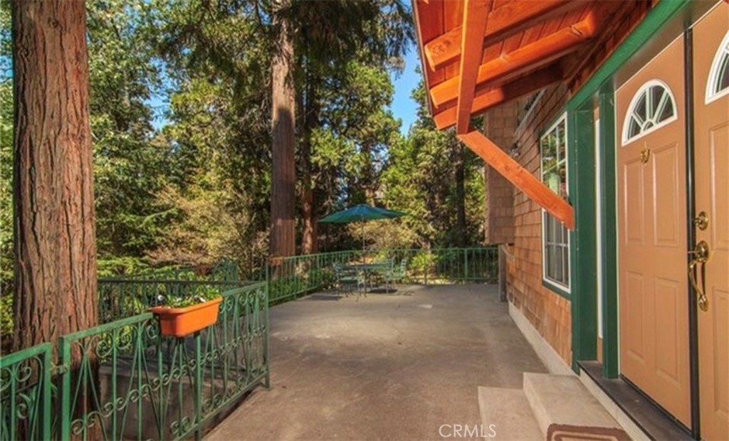 359 Kuffel Canyon Road Lake Arrowhead, CA 92352 - Photo 11 of 36