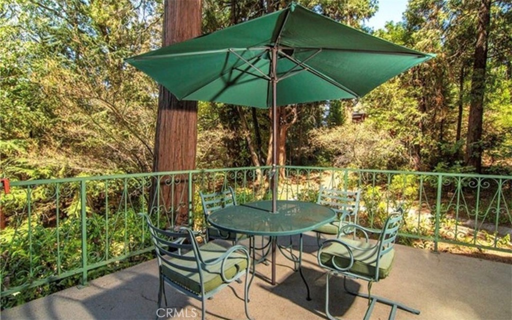 359 Kuffel Canyon Road Lake Arrowhead, CA 92352 - Photo 6 of 36