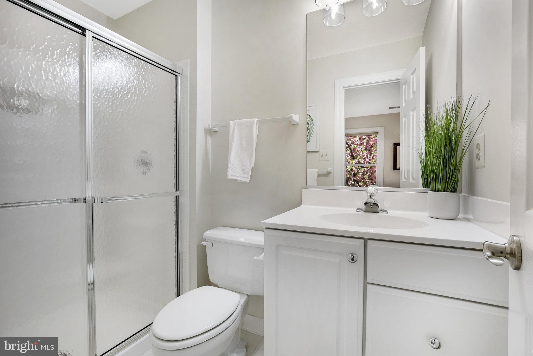 1227 Tottenham Court Reston, VA 20194 - Photo 36 of 55