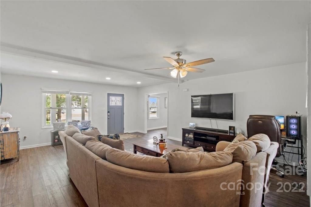 6962 Campground Road Denver, NC 28037 - Photo 11 of 28 Gallery Image 11