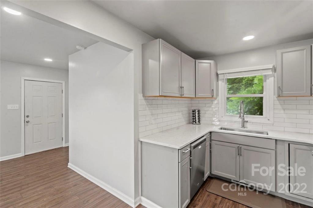 6962 Campground Road Denver, NC 28037 - Photo 5 of 28 Gallery Image 5