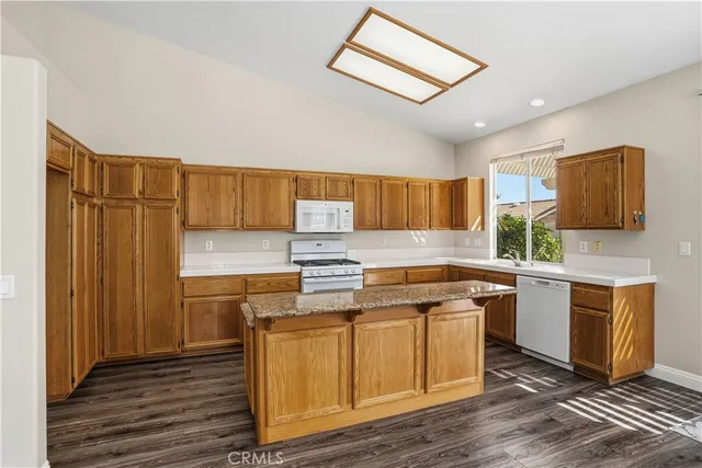 $875,000 | 1303 Carriage Lane, Corona, CA 92878