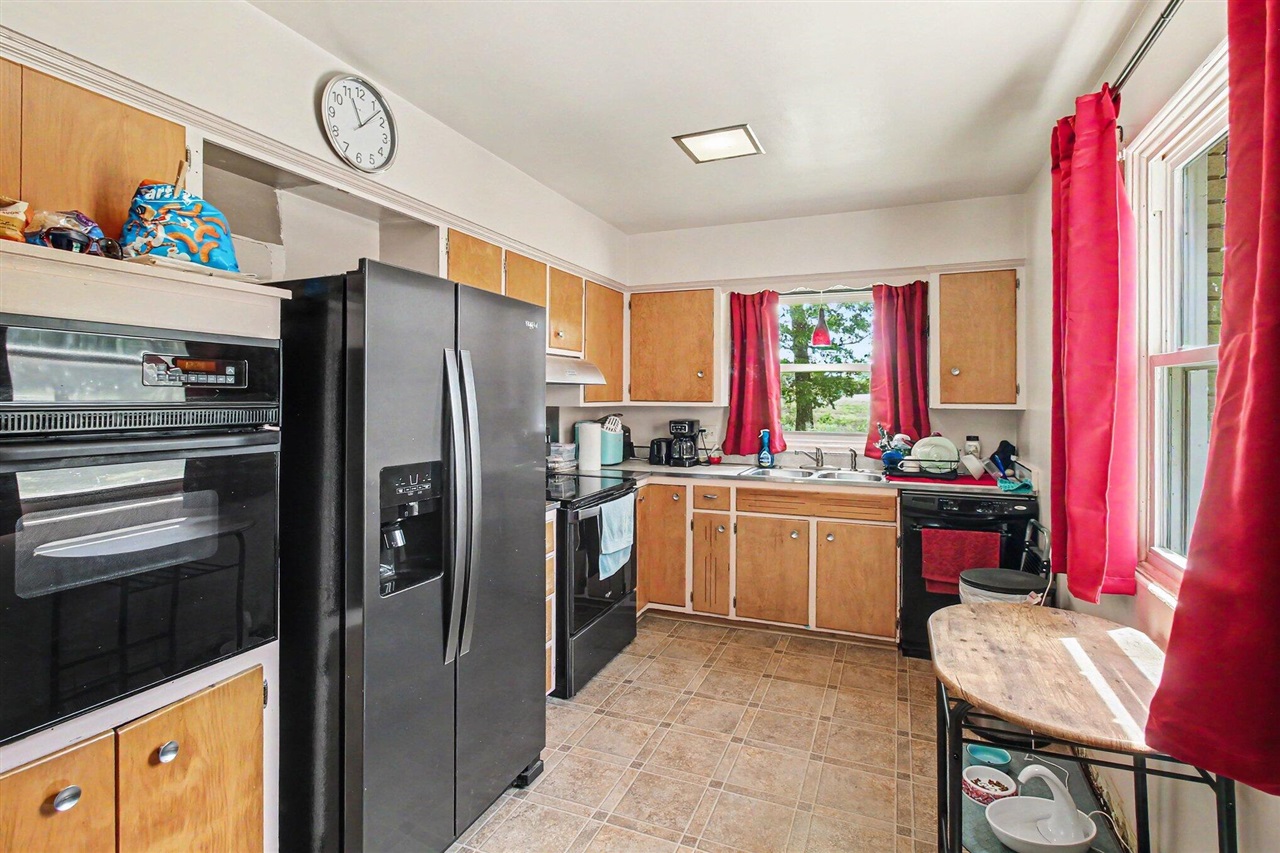 6025 Zimmer Road Haslett, MI 48840 - Photo 7 of 18 Gallery Image 7