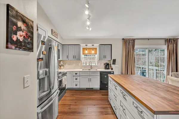 $399,900 | 5181 Crumpacker Drive, Roanoke, VA 24019