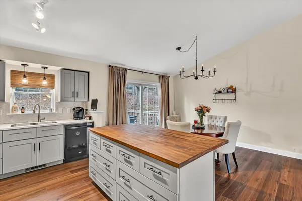 $399,900 | 5181 Crumpacker Drive, Roanoke, VA 24019
