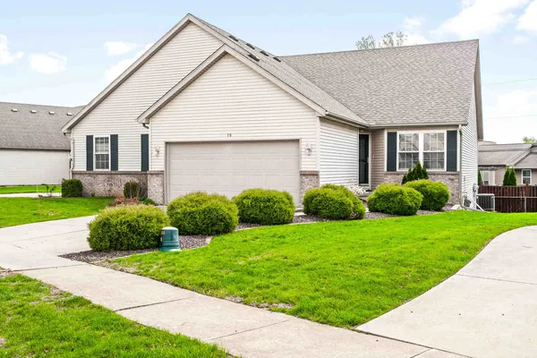 $260,000 | 15 Ashling Court, Bloomington, IL 61704