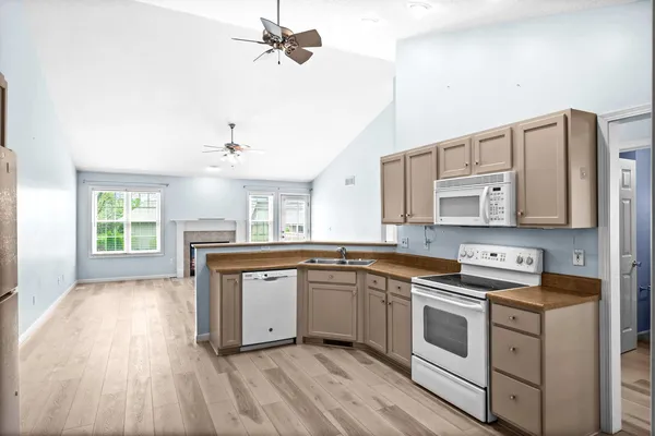 $260,000 | 15 Ashling Court, Bloomington, IL 61704