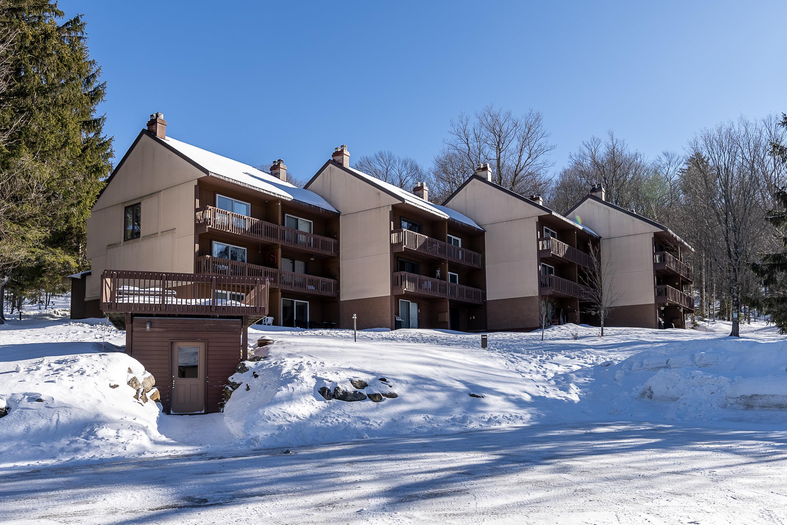 774 East Mountain Road, Unit D4 Killington, VT 05751 - Photo 1 of 32