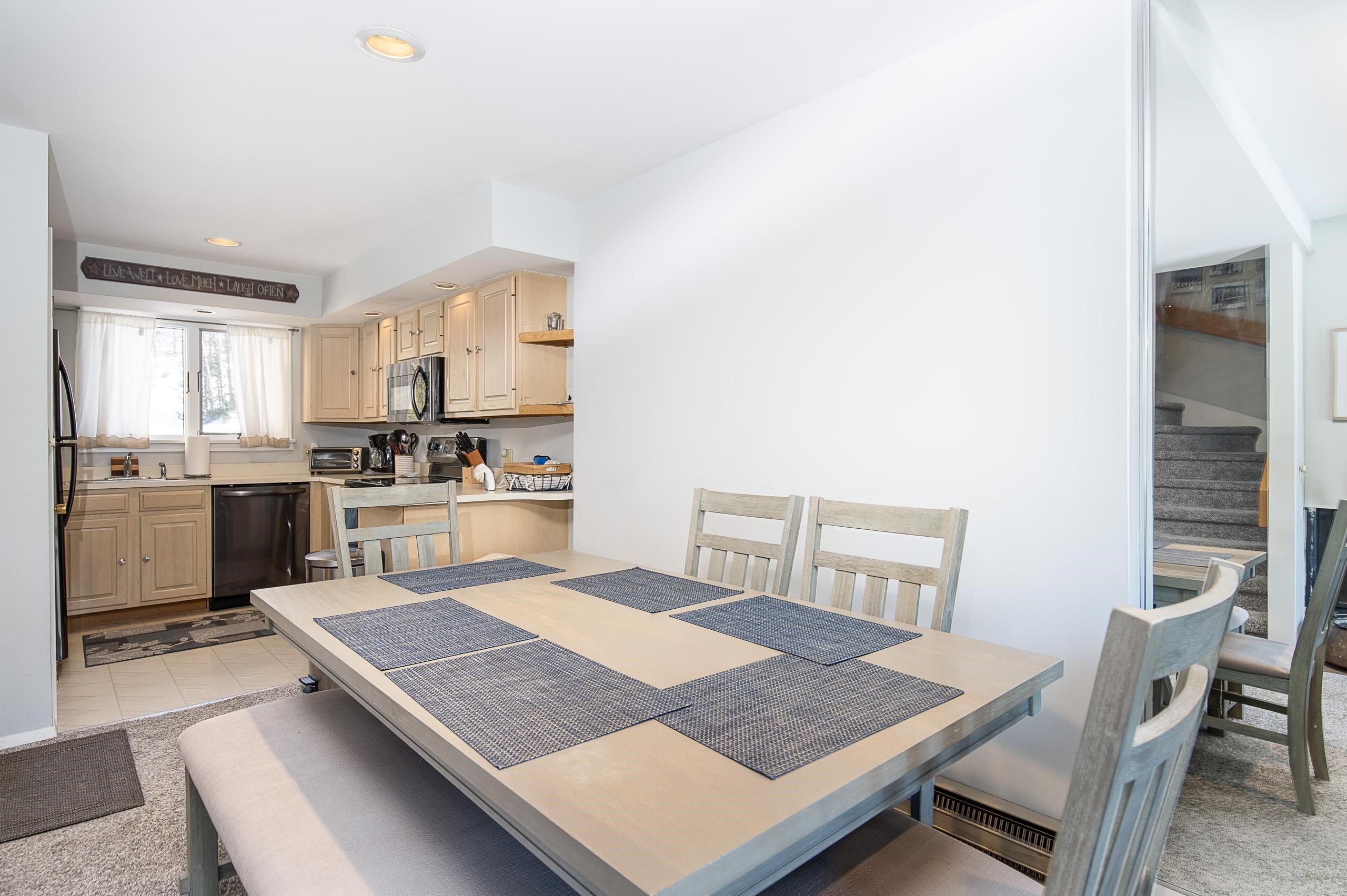 774 East Mountain Road, Unit D4 Killington, VT 05751 - Photo 12 of 32