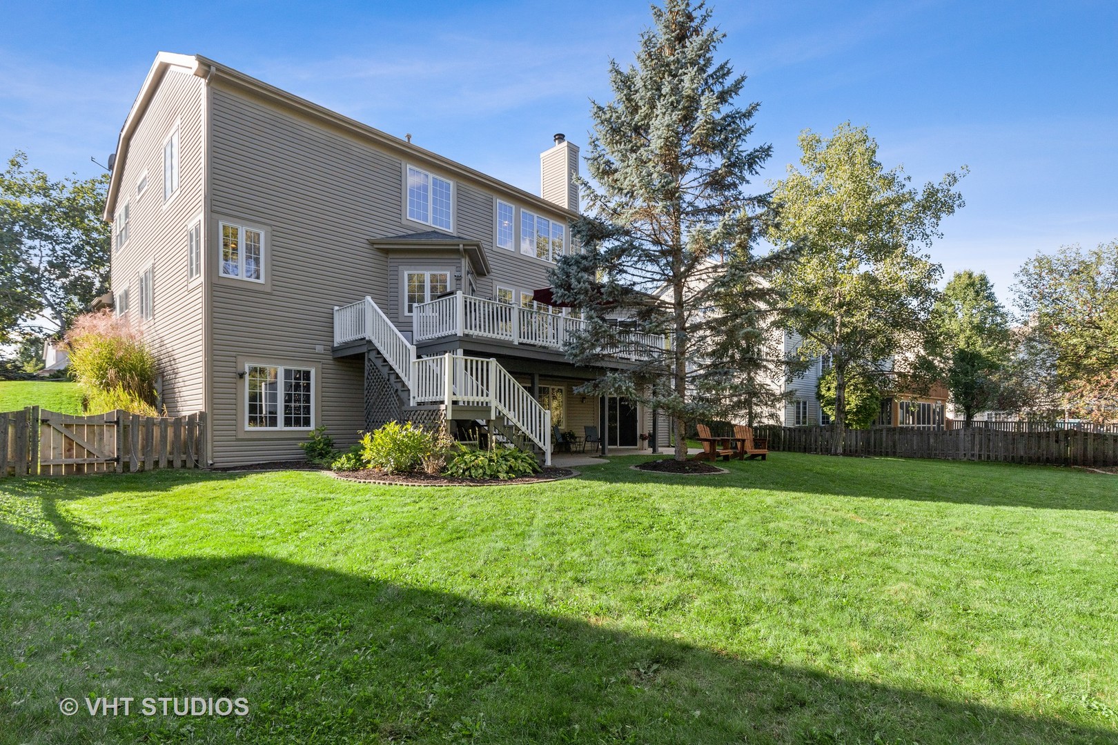 6265 Murifield Drive Gurnee, IL 60031 - Photo 24 of 30 a front view of house with yard and green space