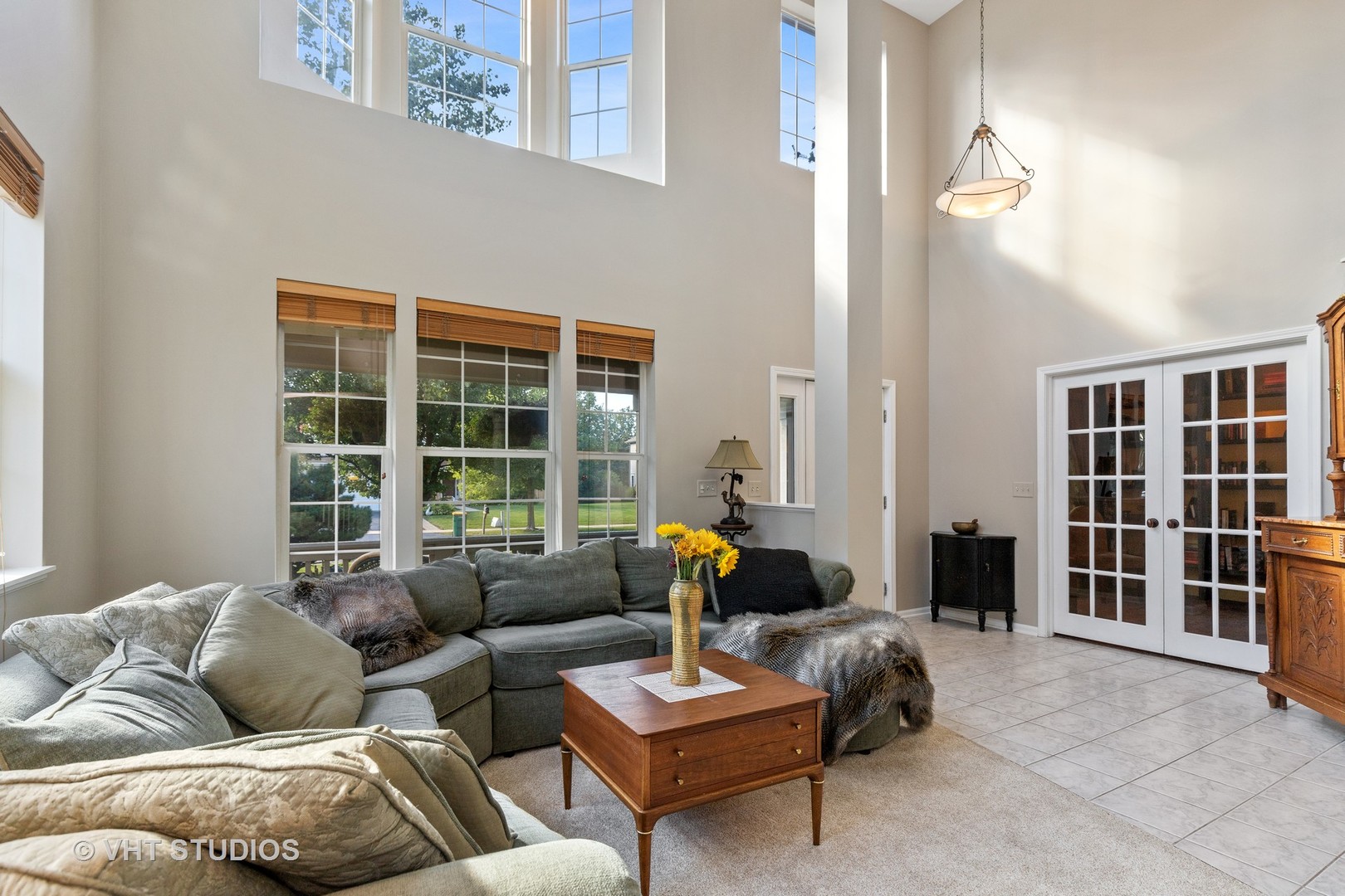 6265 Murifield Drive Gurnee, IL 60031 - Photo 4 of 30 a living room with furniture and windows