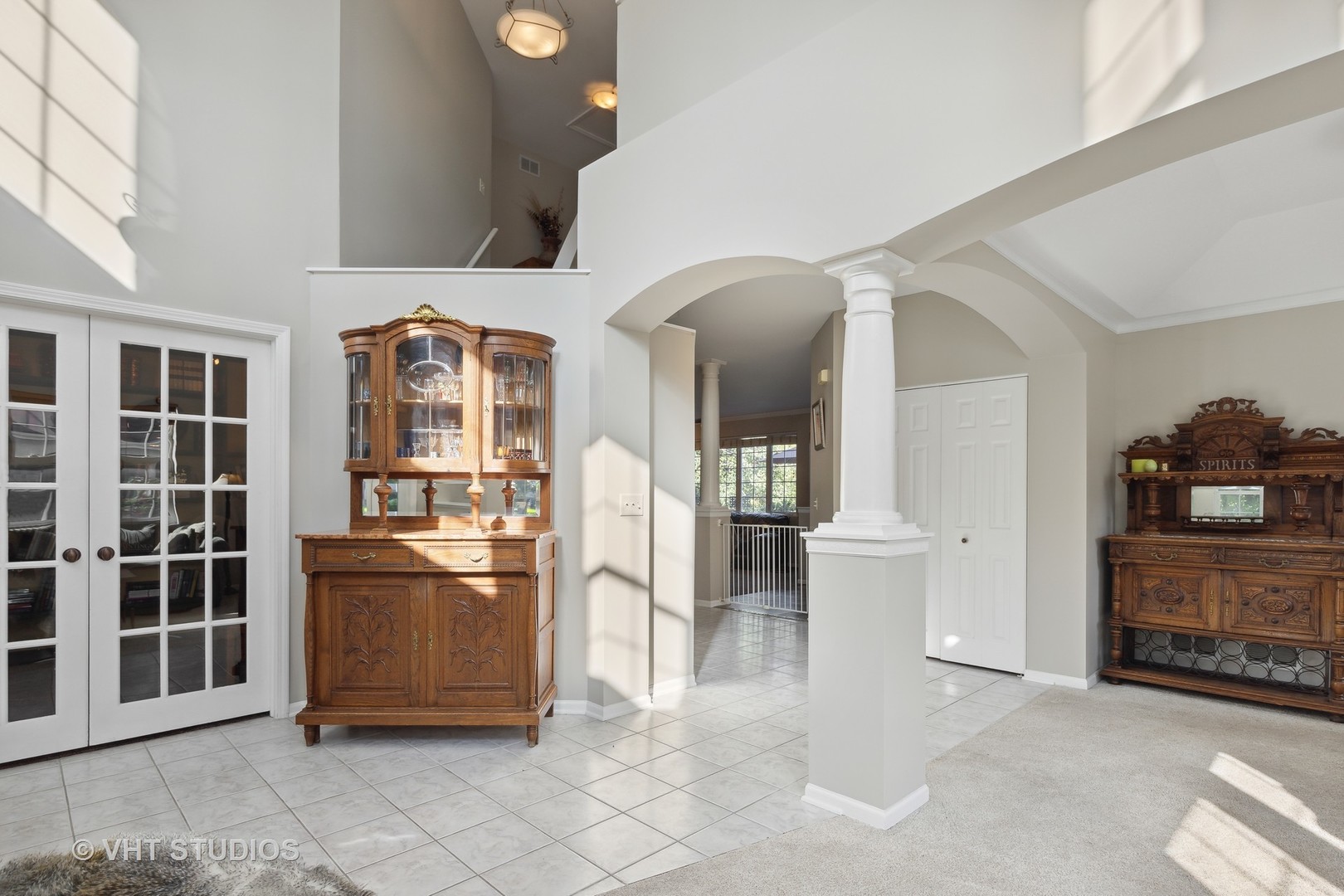 6265 Murifield Drive Gurnee, IL 60031 - Photo 5 of 30 a view of a living room and entry way