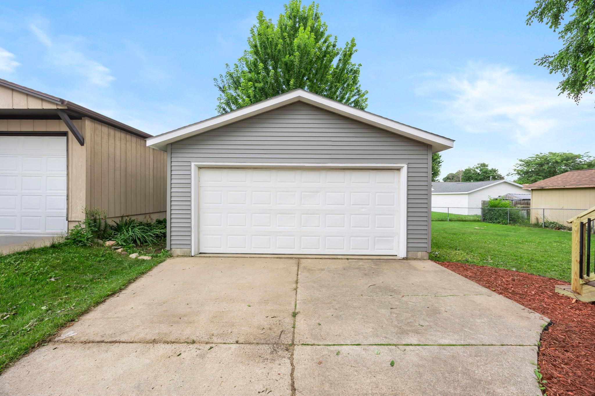 2043 42nd Street Northwest Rochester, MN 55901 - Photo 27 of 30