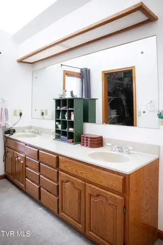 $575,000 | 299 South Rufe Taylor Road, Greeneville, TN 37745