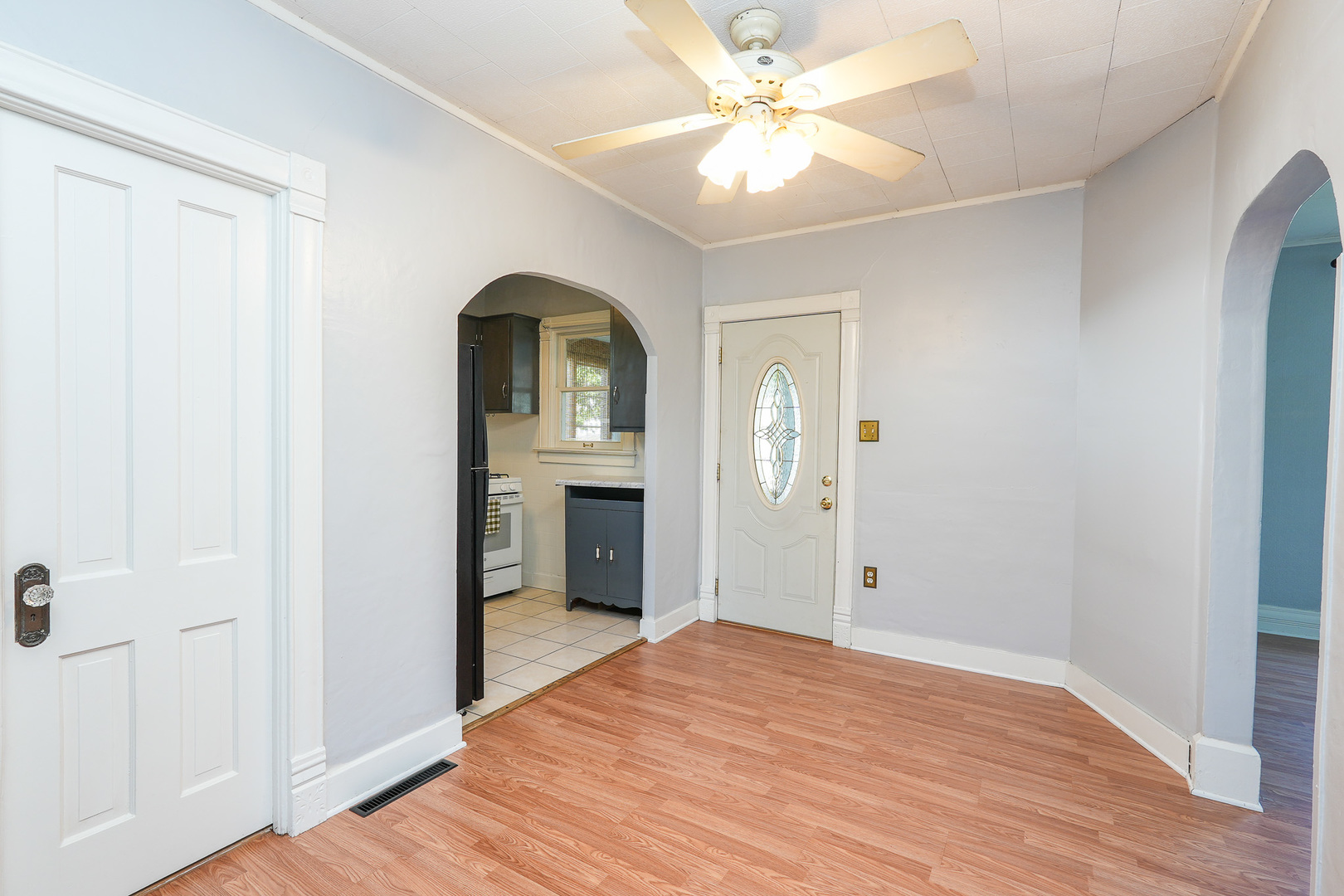264 West 3rd Street Manteno, IL 60950 - Photo 14 of 29 wooden floor in an empty room with a window