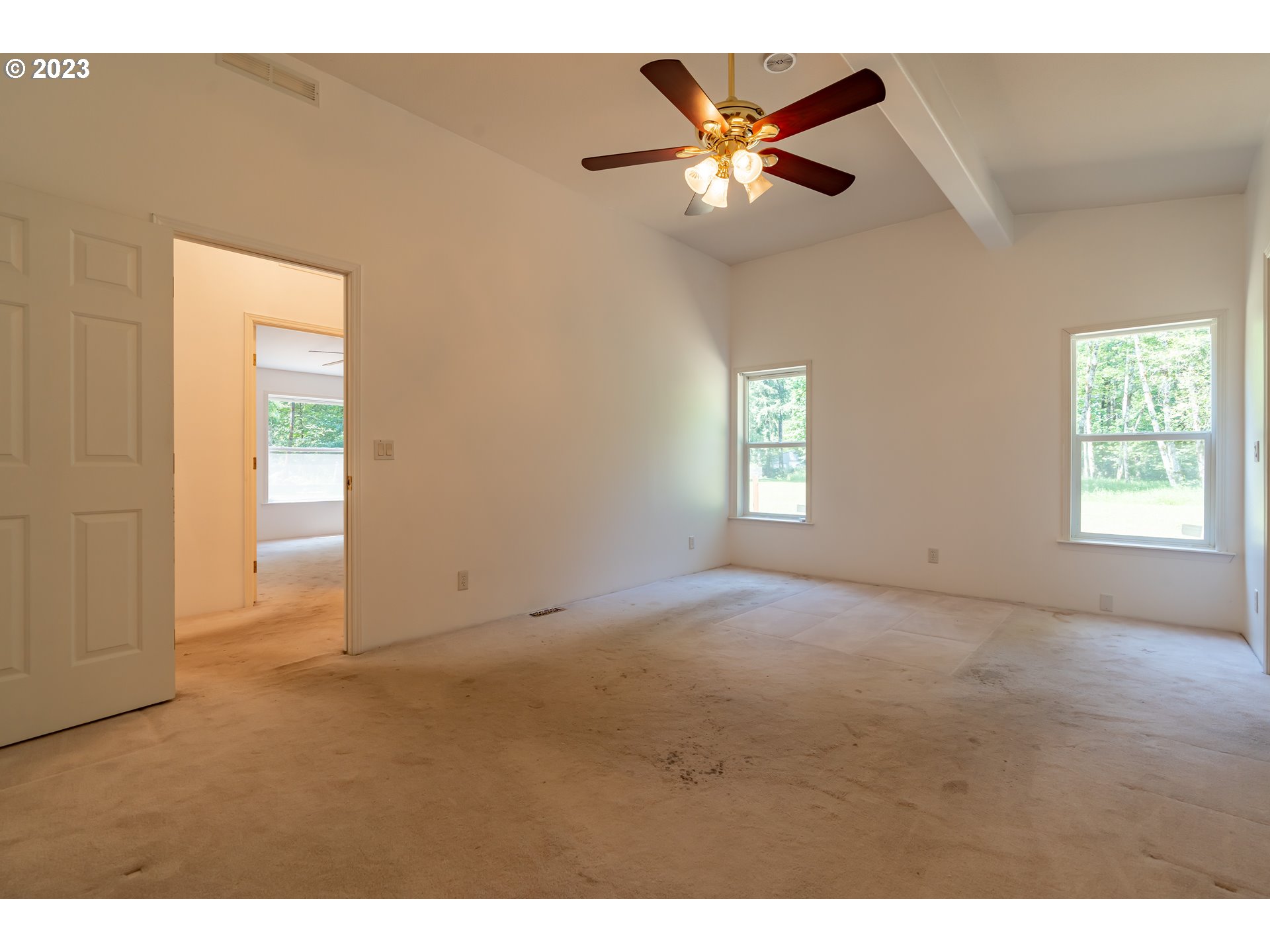 60929 Highway 26 Sandy, OR 97055 - Photo 22 of 38 a view of empty room with window