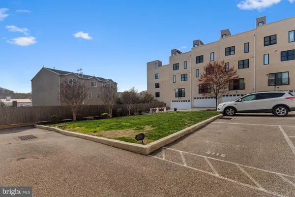 $3,750 | 136 Burnside Street, Philadelphia, PA 19127