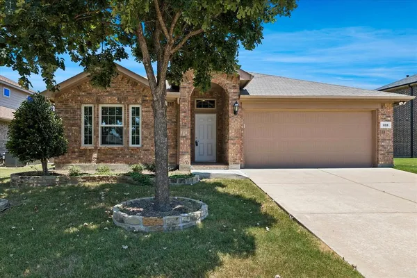 $335,000 | 333 Pin Cushion Trail, Burleson, TX 76028