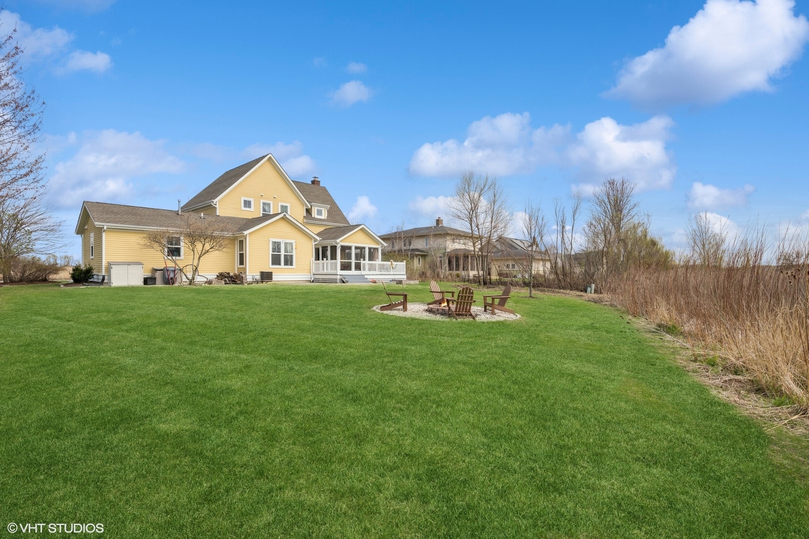 1046 Prairie Trail Grayslake, IL 60030 - Photo 17 of 17 a front view of a house with garden