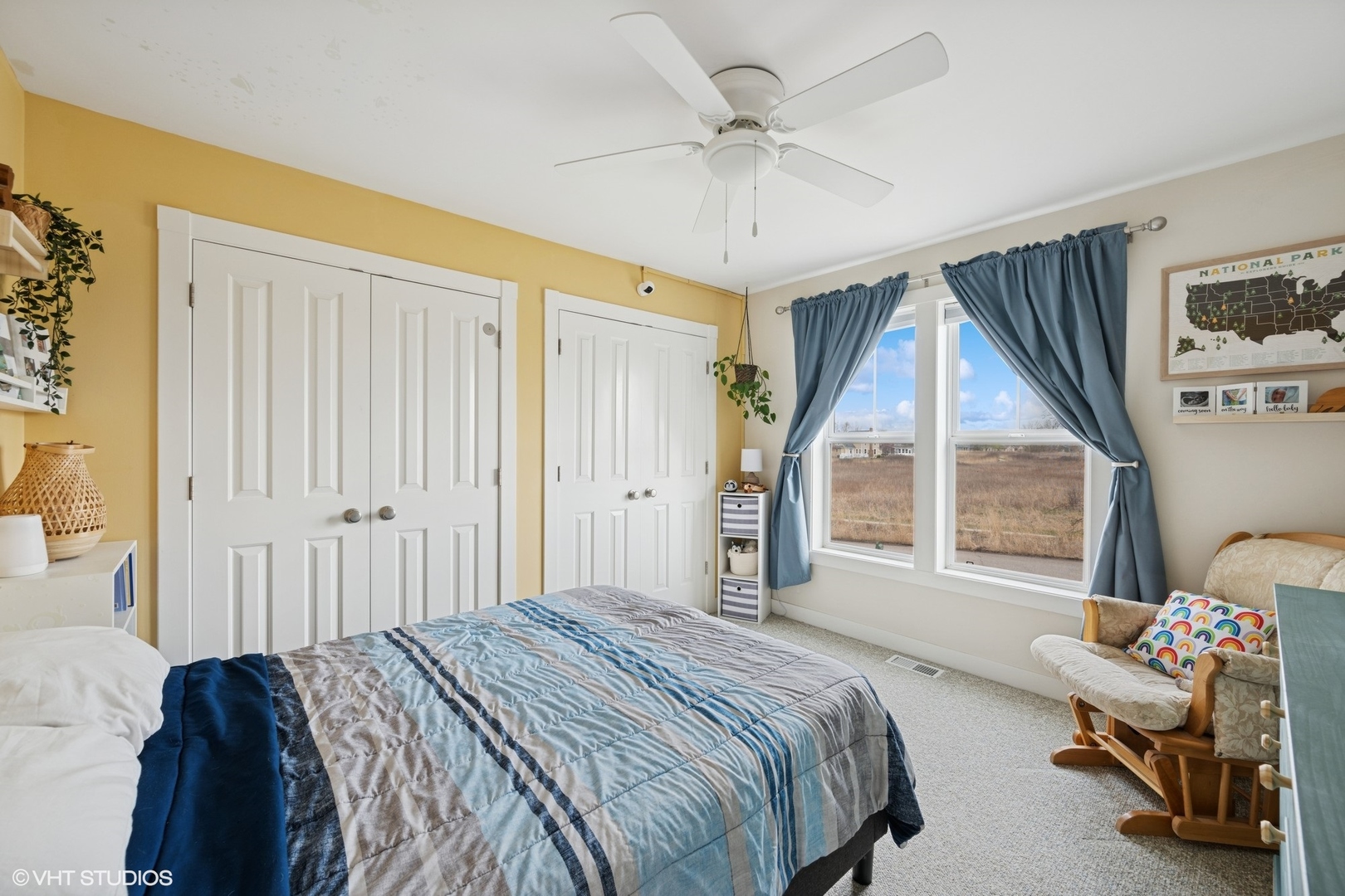 1046 Prairie Trail Grayslake, IL 60030 - Photo 10 of 17 a bedroom with a bed and a window