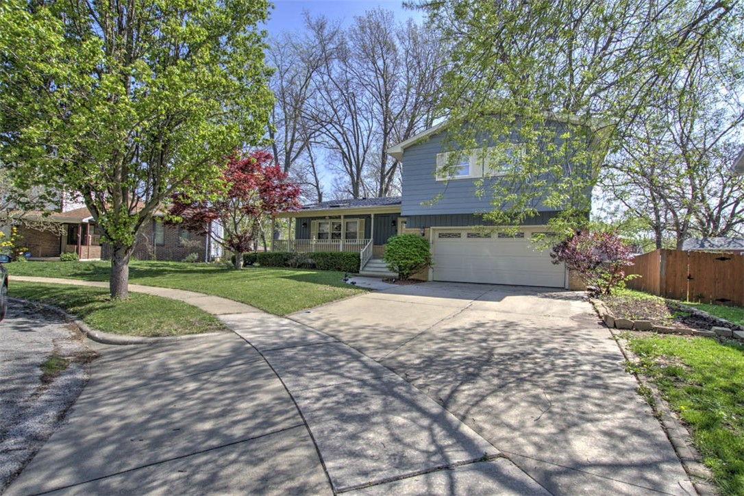 4636 Lawson Drive Decatur, IL 62526 - Photo 3 of 24