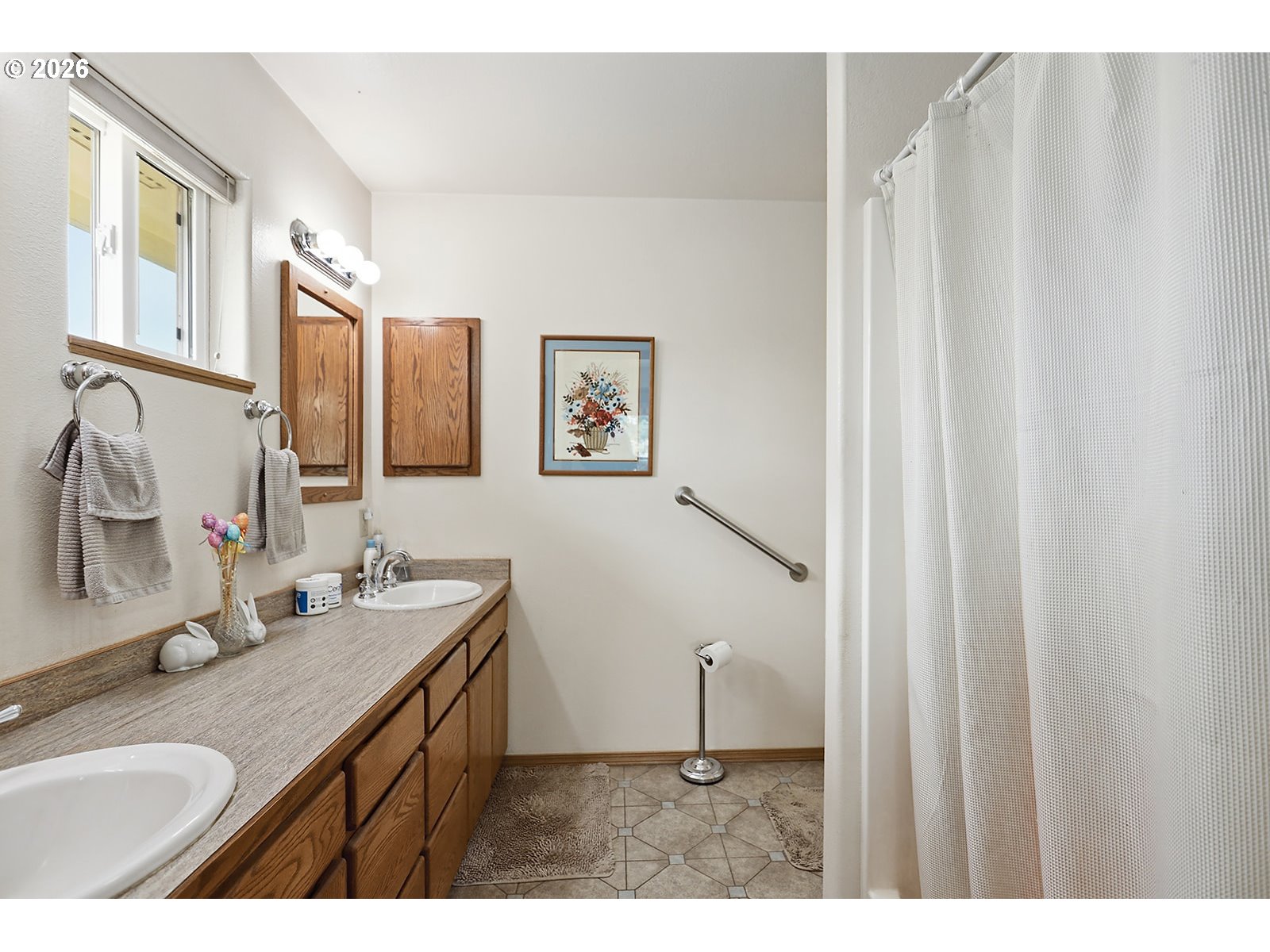 64 Seely Drive Goldendale, WA 98620 - Photo 28 of 46 a bathroom with a sink and a mirror