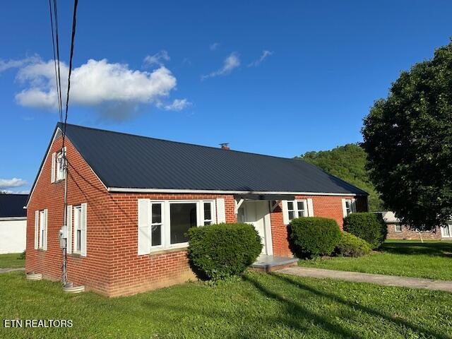 156 Beatty Road Rose Hill, VA 24281 - Photo 1 of 26 IMG_7310