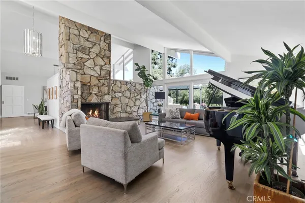 $2,199,000 | 531 Green Acre Drive, Fullerton, CA 92835