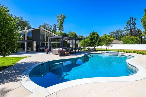 $2,199,000 | 531 Green Acre Drive, Fullerton, CA 92835