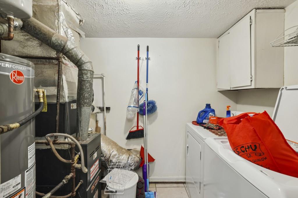 1331 North Hampton Road Alpharetta, GA 30009 - Photo 26 of 41 a utility room with dryer and washer