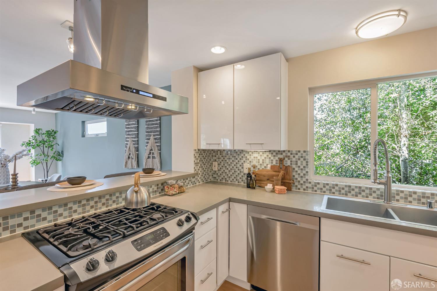 1028 55th Street Oakland, CA 94608 - Photo 15 of 55