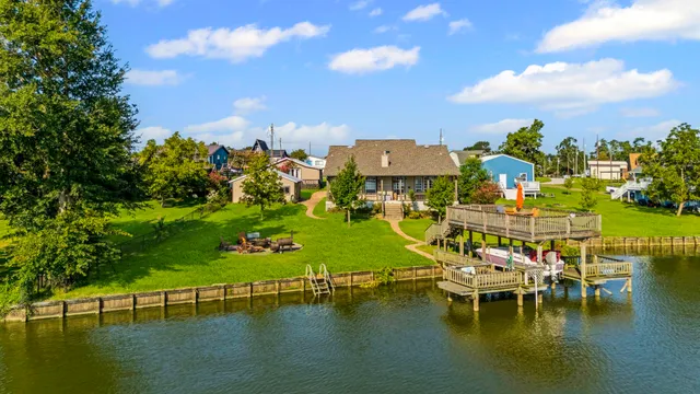 a view of a lake with houses