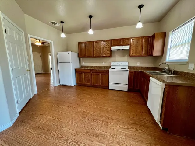 $1,625 | 1295 Harper Trail, Lockhart, TX 78644