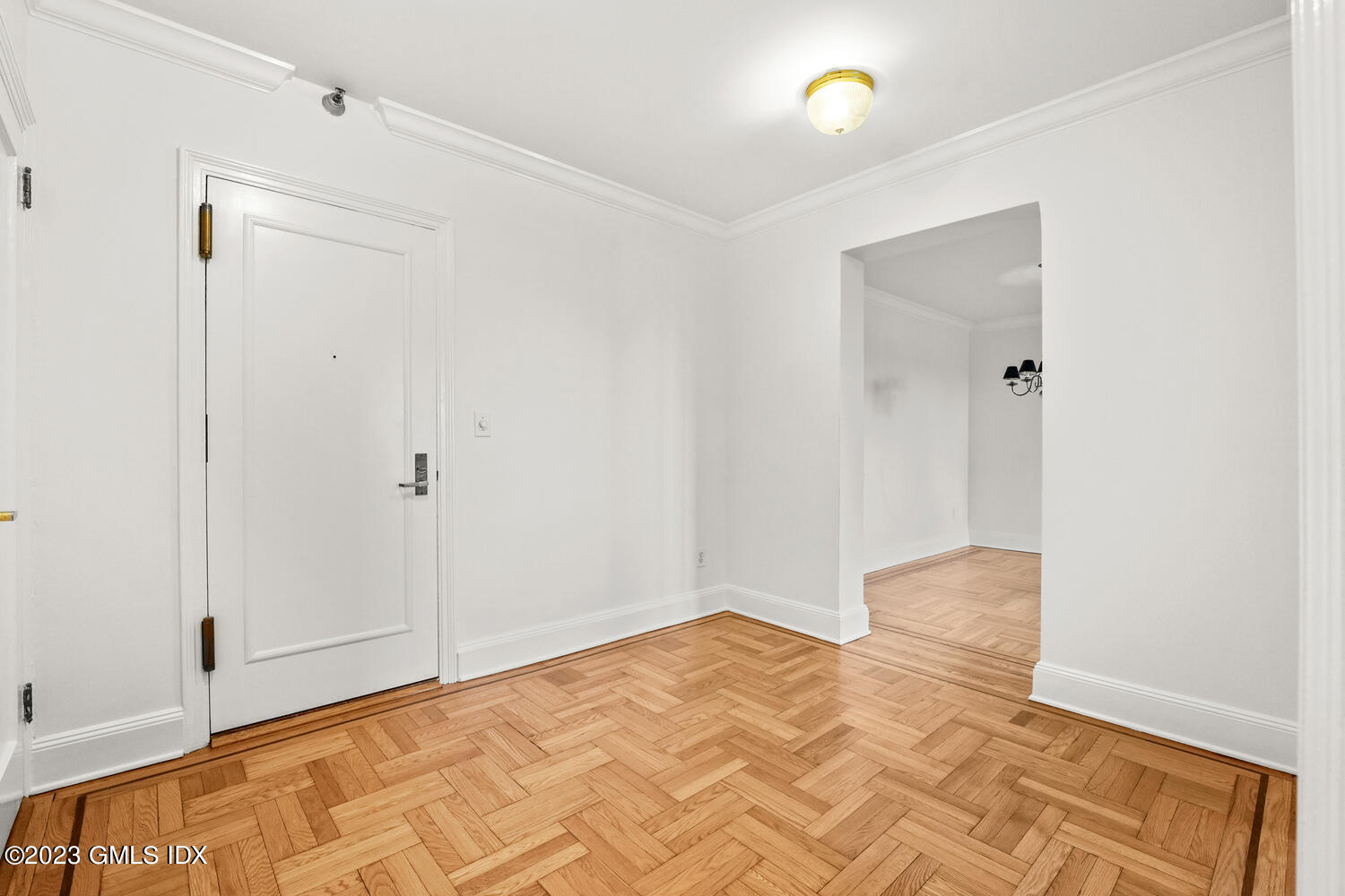 25 West Elm Street, Unit 43 Greenwich, CT 06830 - Photo 3 of 15 25 W Elm St Apt 43 Greenwich-large-003-0