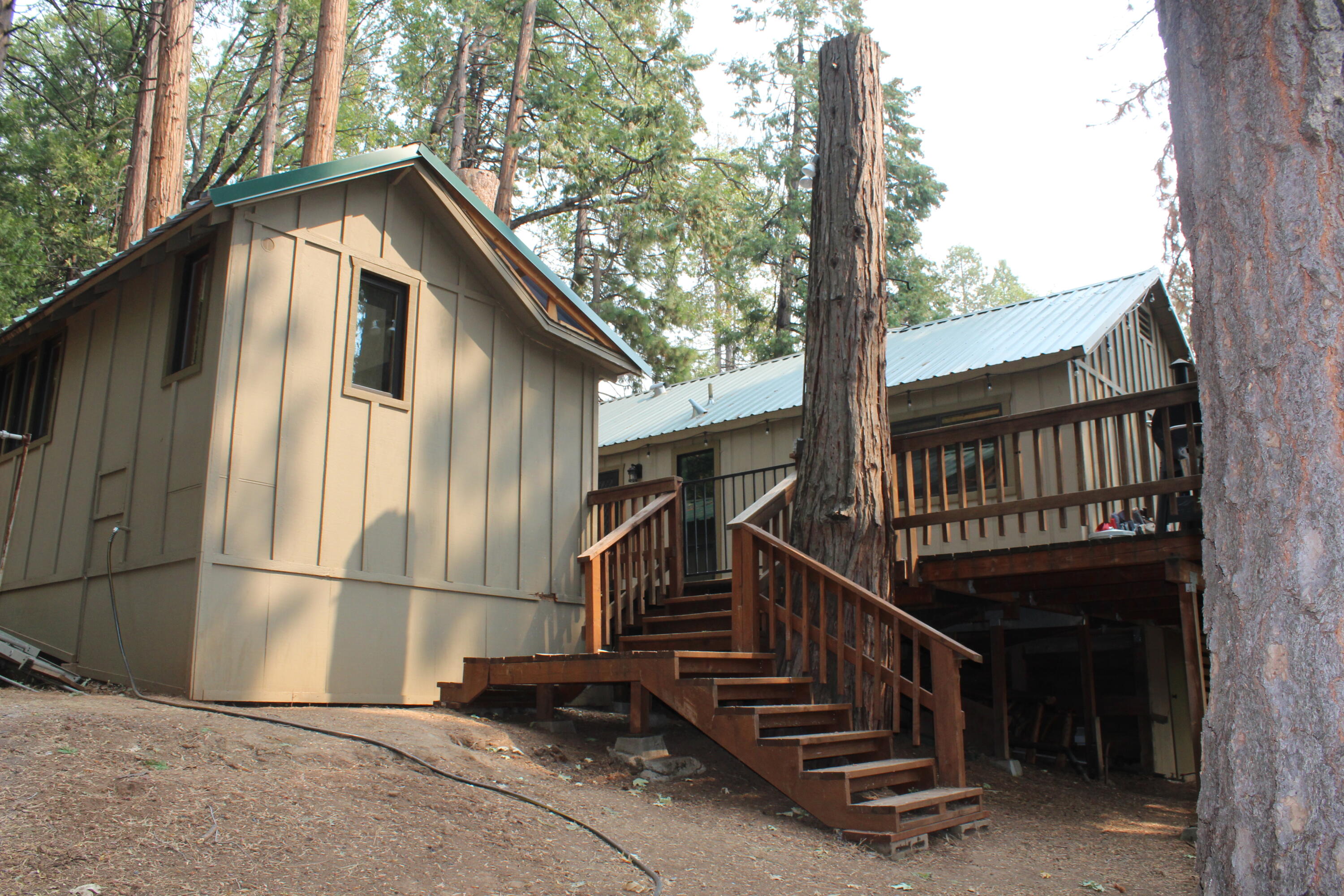 653 Loop Drive Springville, CA 93265 - Photo 20 of 51 Back deck & Bunk house