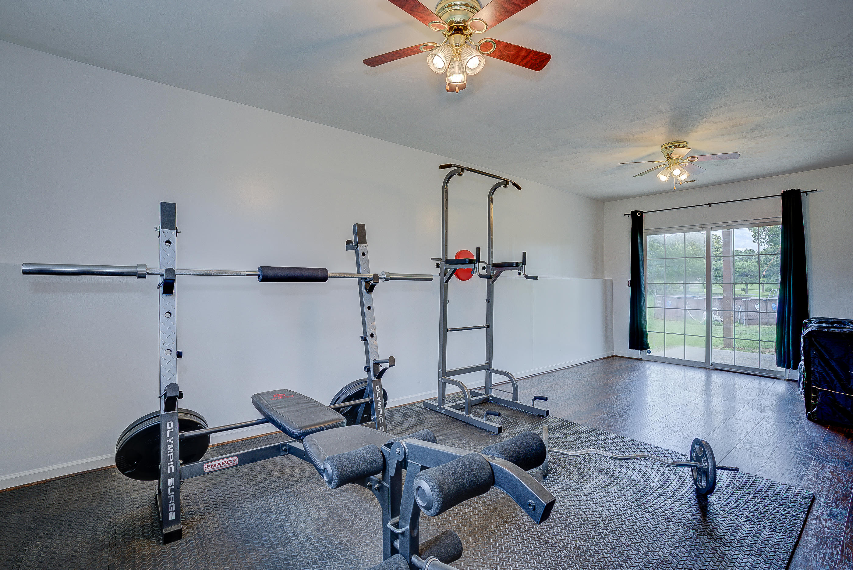 4410 Cove Road Roanoke, VA 24017 - Photo 23 of 32 a view of a livingroom with furniture and windows