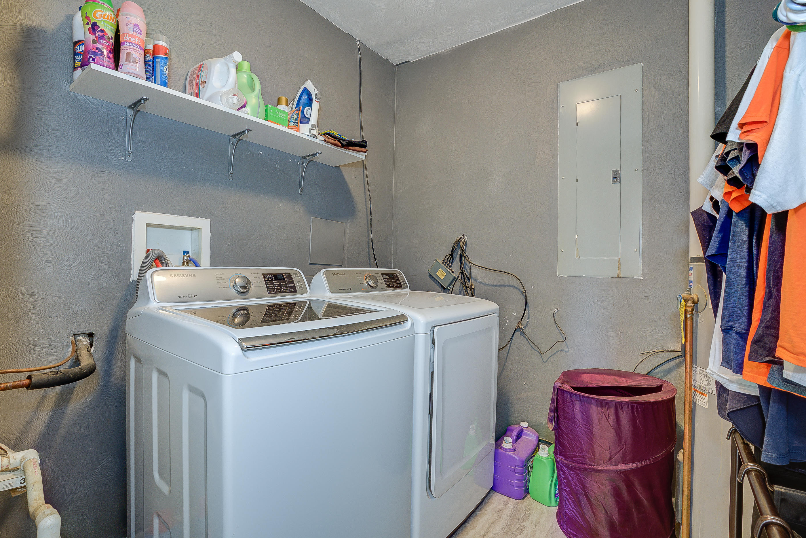 4410 Cove Road Roanoke, VA 24017 - Photo 25 of 32 a utility room with dryer and washer