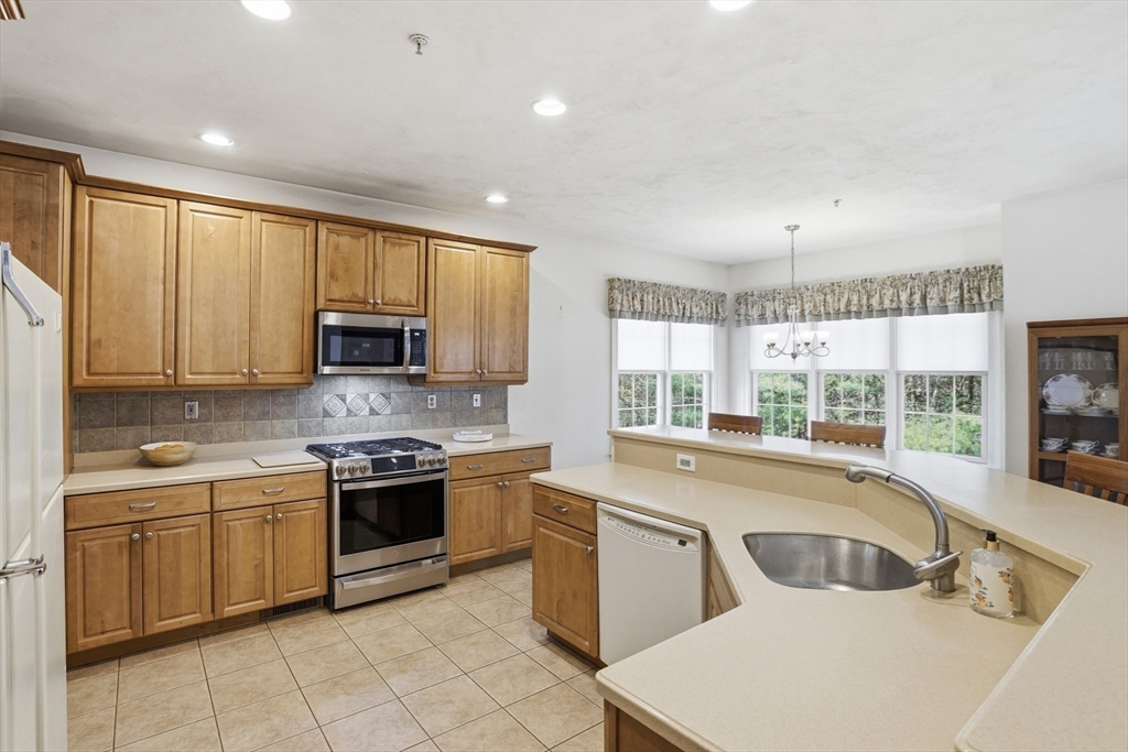 13 Stone Ridge Road, Unit 13 Westford, MA 01886 - Photo 10 of 30