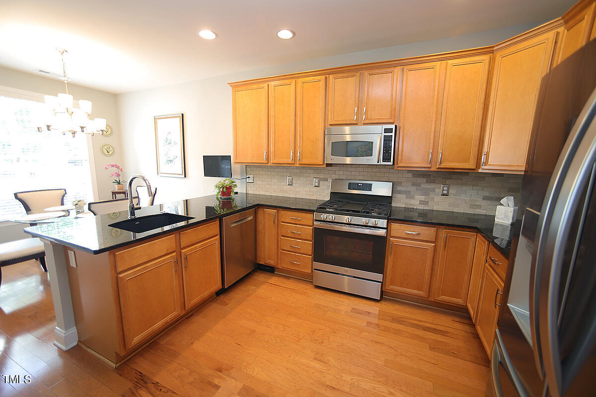 9511 Dellbrook Court Raleigh, NC 27617 - Photo 11 of 37 Kitchen