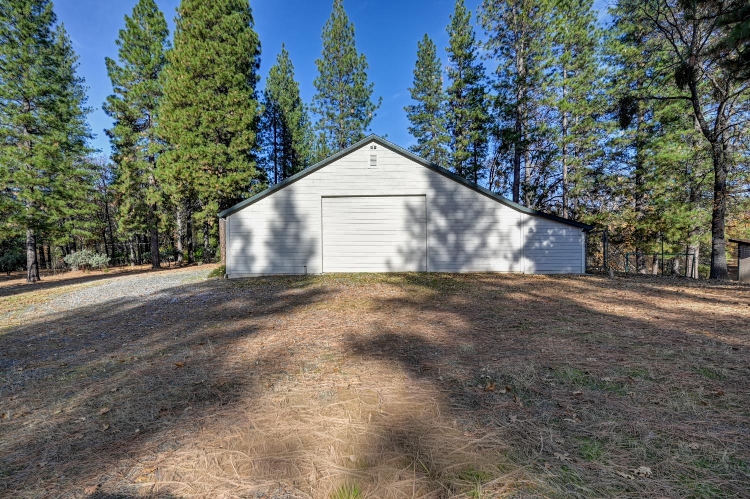 5271 Consumnes Mine Road Somerset, CA 95684 - Photo 22 of 48