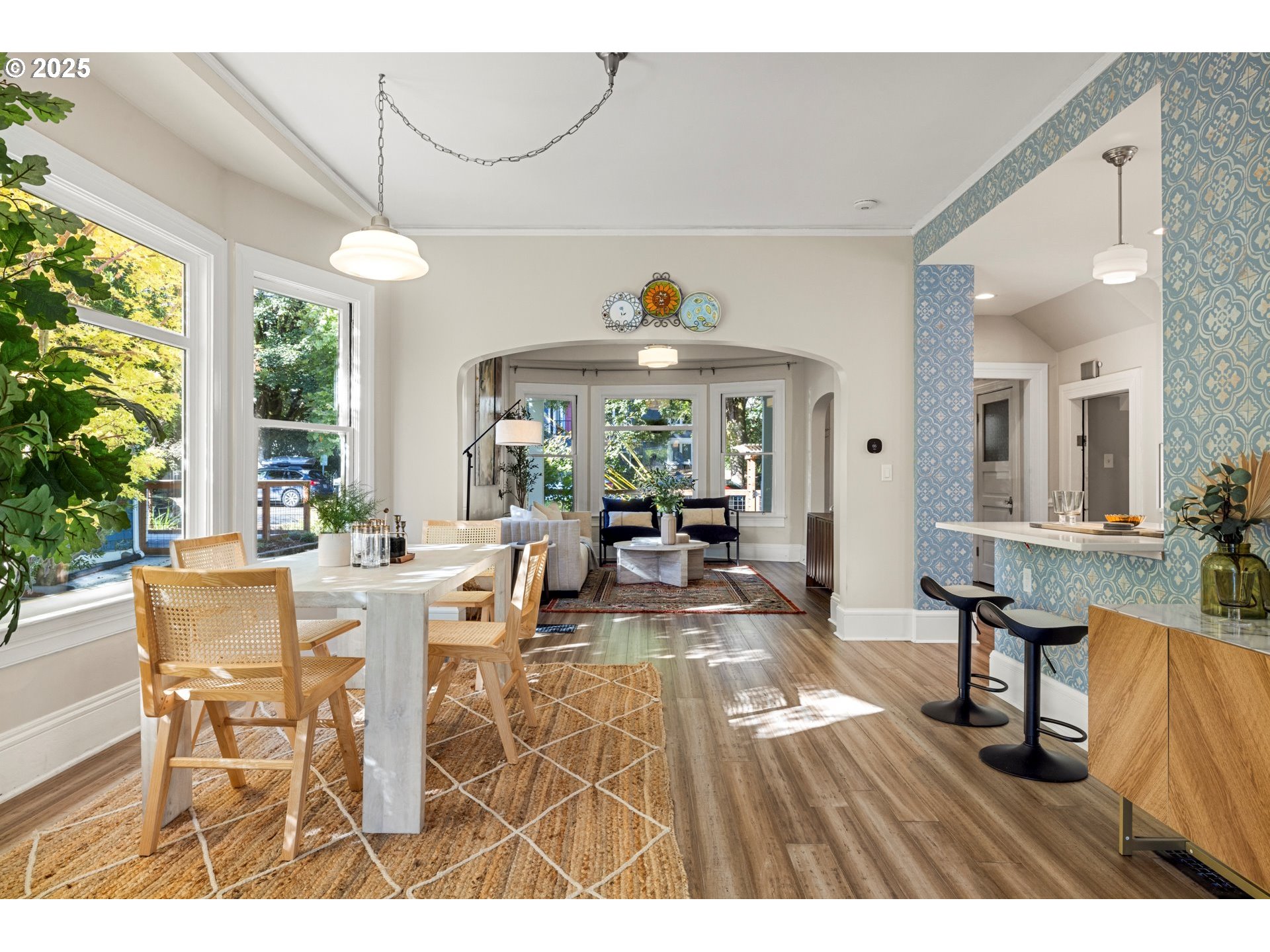 3312 South Corbett Avenue Portland, OR 97239 - Photo 15 of 48 a view of a dining room with furniture window and outside view