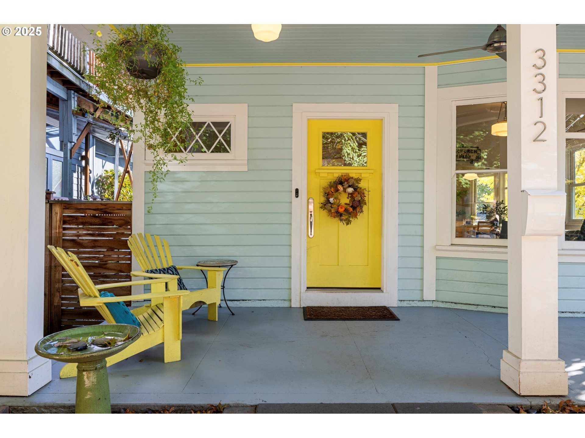 3312 South Corbett Avenue Portland, OR 97239 - Photo 5 of 48 a view of outdoor space and porch