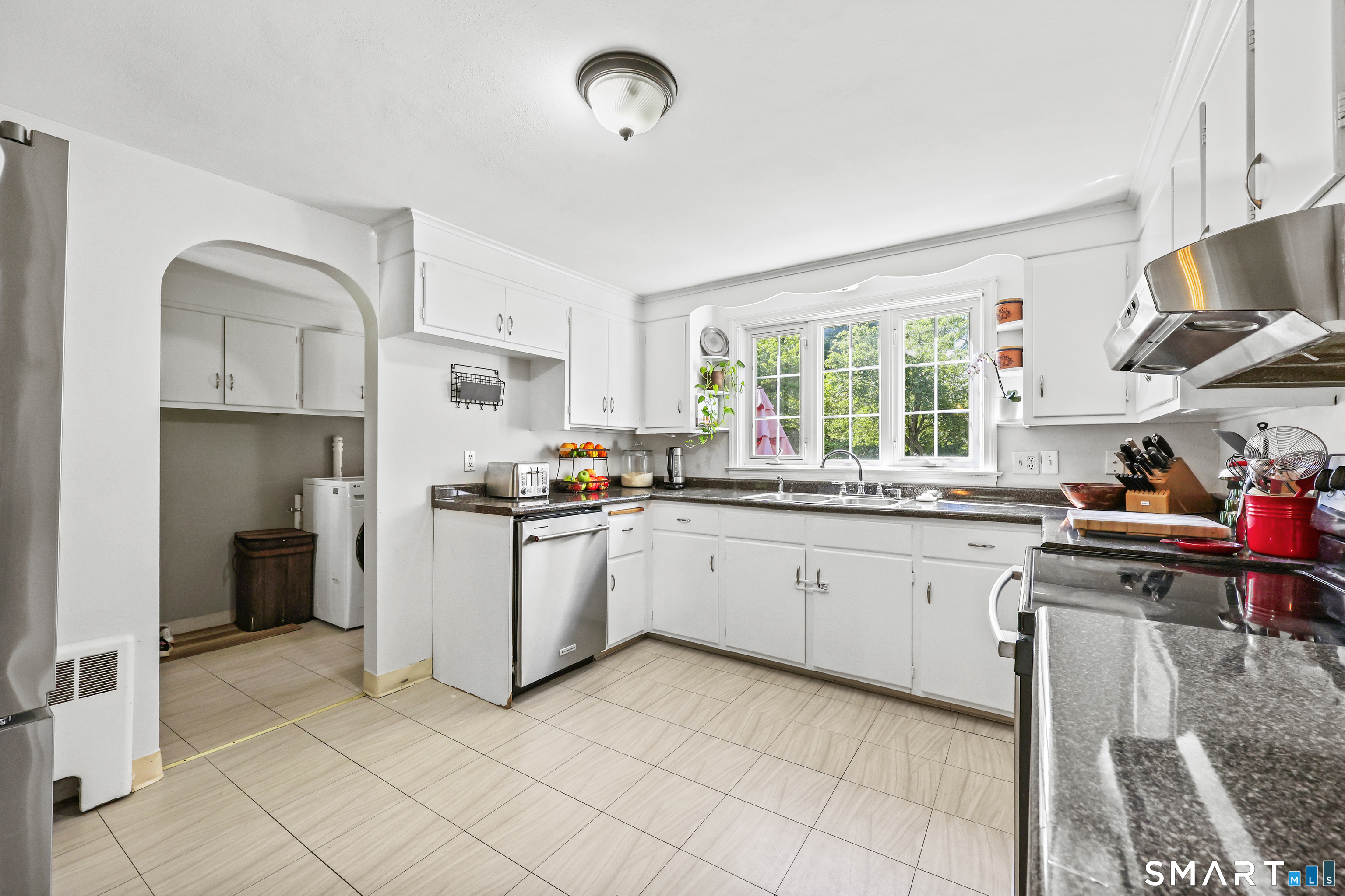 73 Longlane Road West Hartford, CT 06117 - Photo 10 of 30