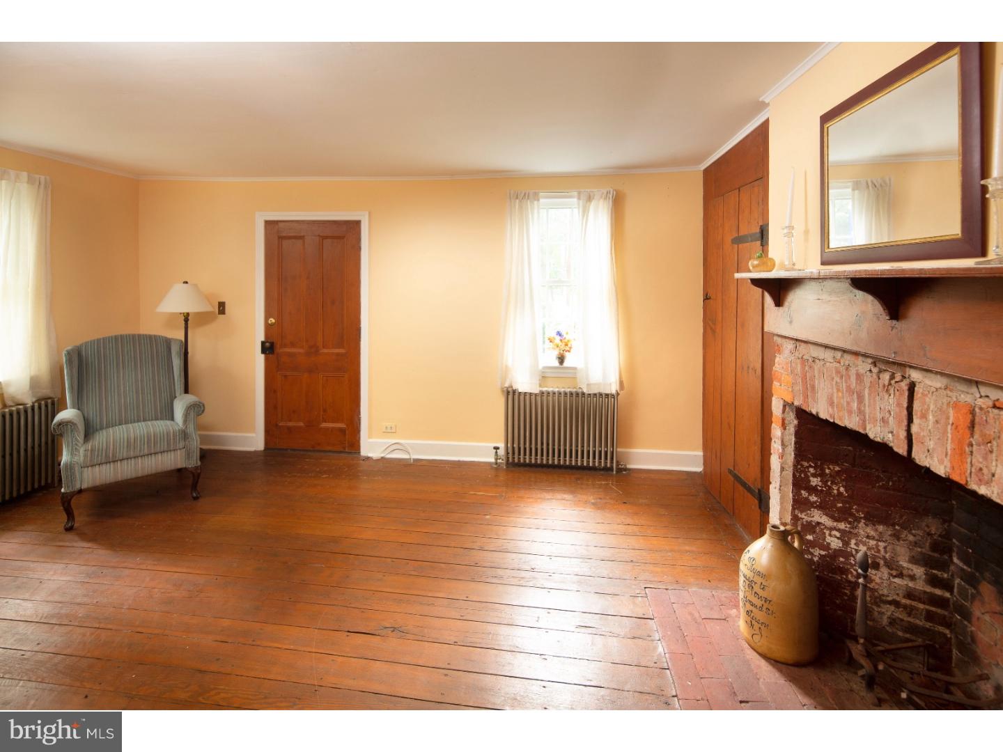 9 Wilburtha Road Ewing, NJ 08628 - Photo 2 of 15 Gallery Image 2